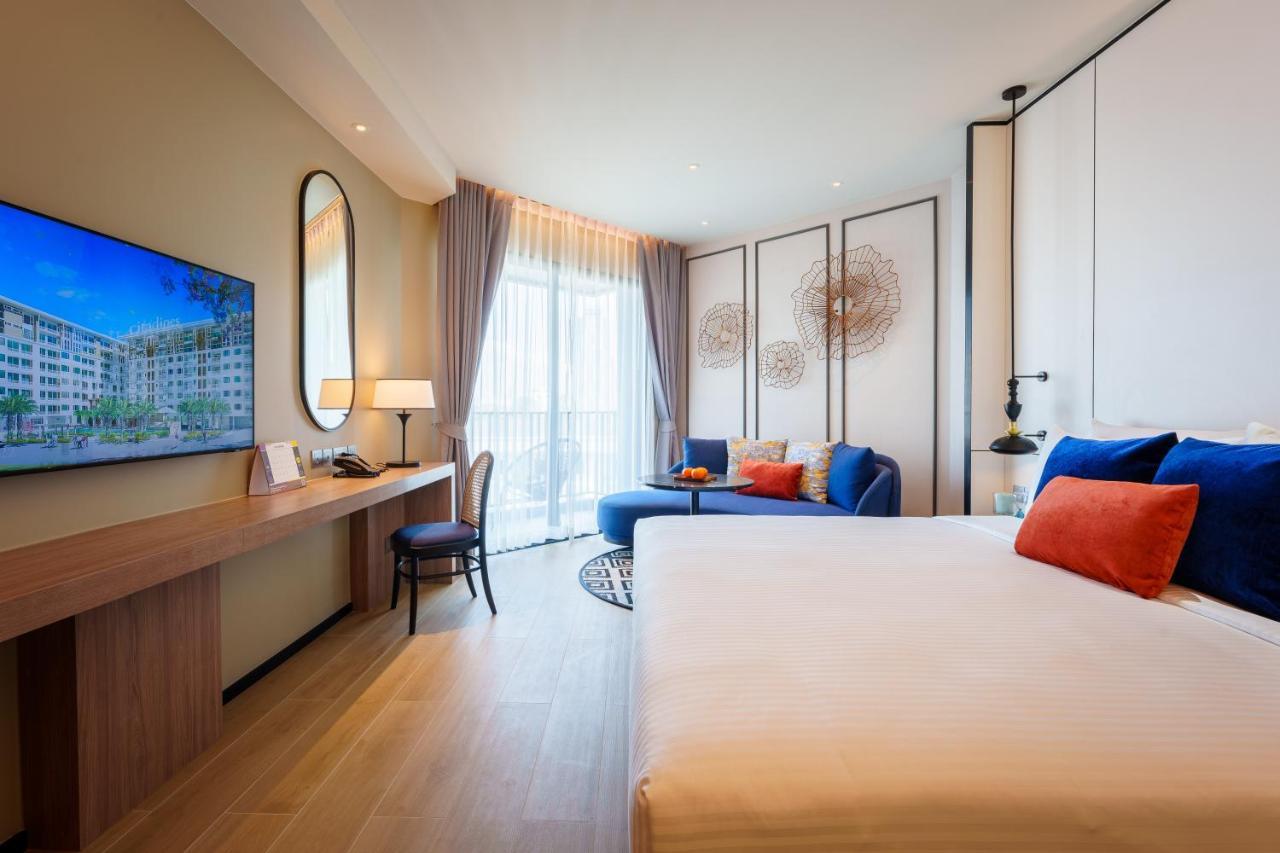 Somerset Pattaya Exteriör bild Deluxe Room