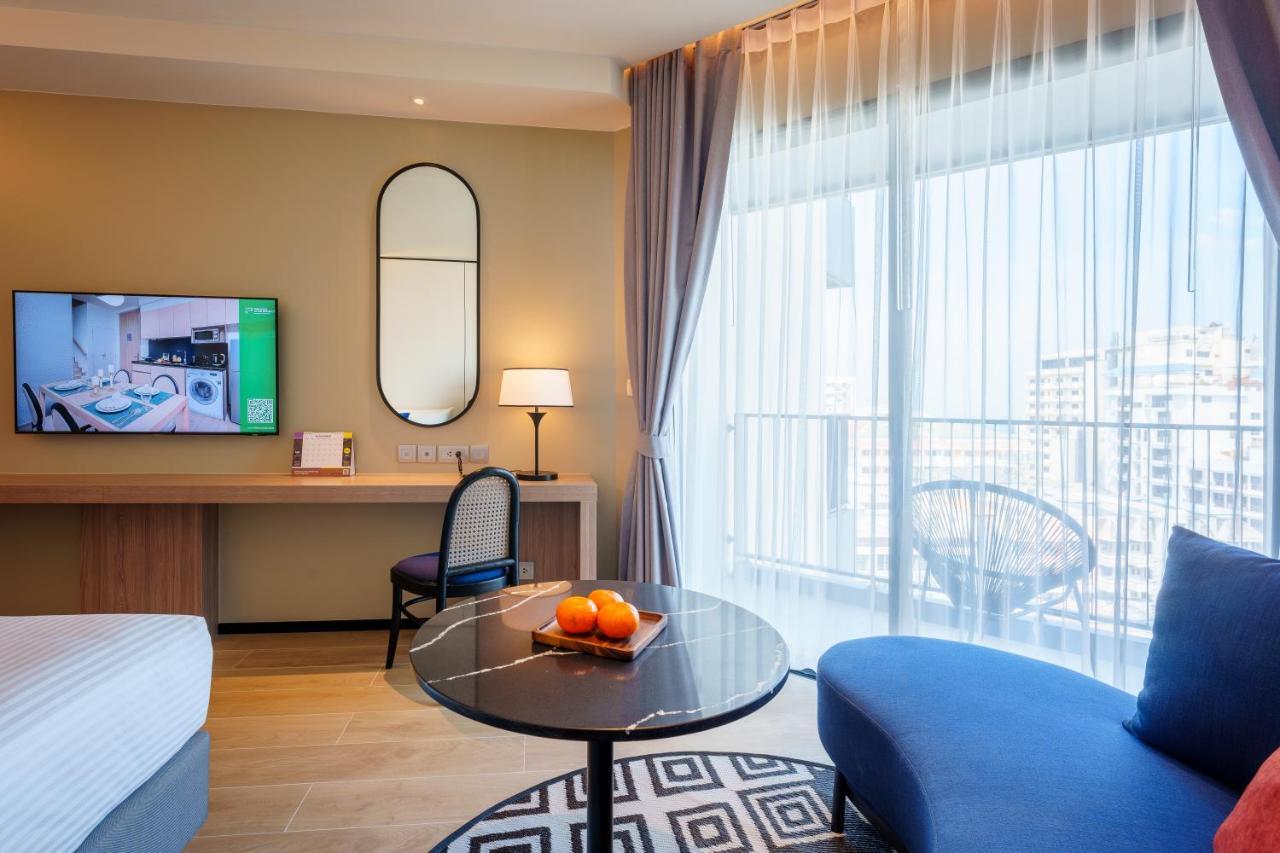 Somerset Pattaya Exteriör bild Deluxe Room