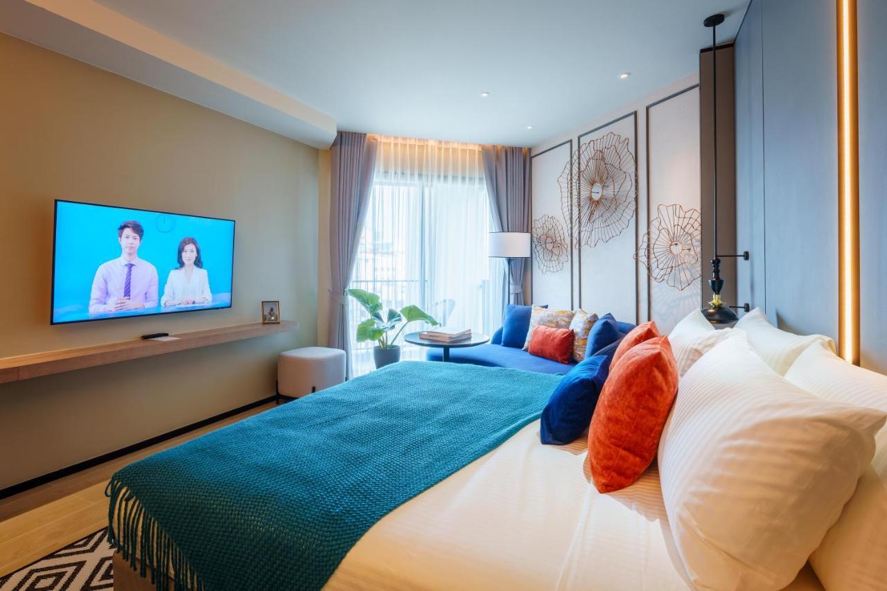 Somerset Pattaya Exteriör bild Deluxe Room